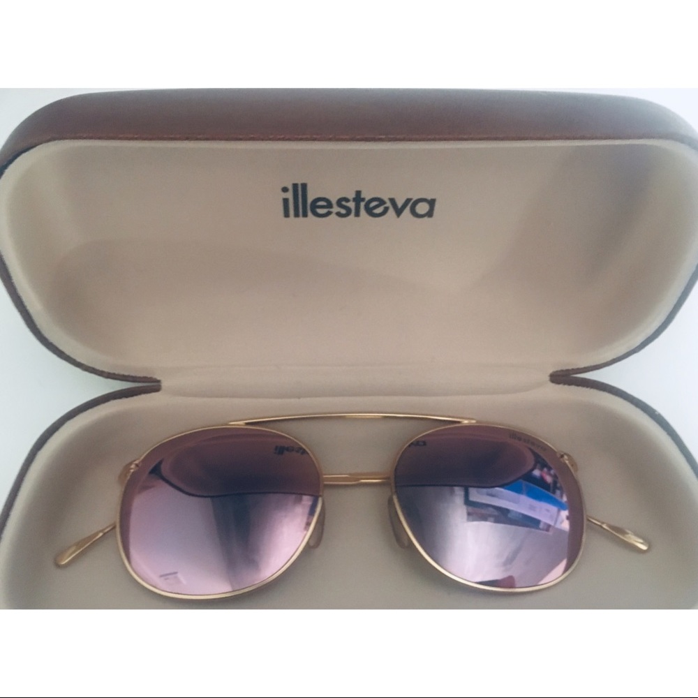 Illesteva Mykonos II Sunglasses Rose Gold